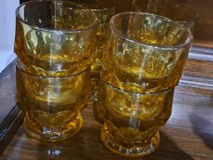 lot 180 image: Lot of (4) Vintage Amber Glass Tumbler Glasses