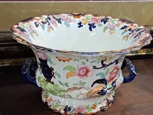 lot 188 image: English Stafford-shire Simlay Floral pattern Urn