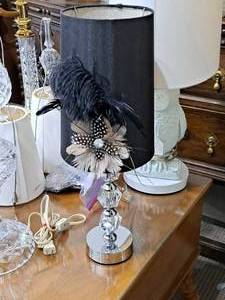 lot 148 image: 19-12 Floral theme GlassChrome Table Lamp with Lamp Shade