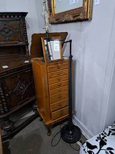 lot 153 image: 63 Floor Lamp