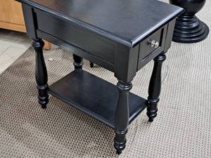 lot 121 image: Rectangle End Table 1-drawer1-shelf