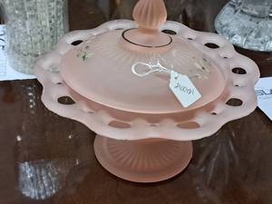 lot 266 image: Frosted Glass Candy Dish with Lid