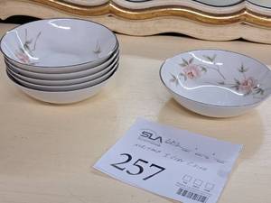 lot 257 image: Noritake Rosamond Ivory China Bowl Set 6-piece