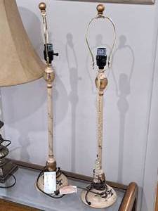 lot 283 image: Lot of (2) 31 Table Lamps