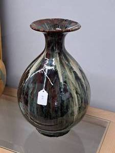 lot 290 image: Table Vase
