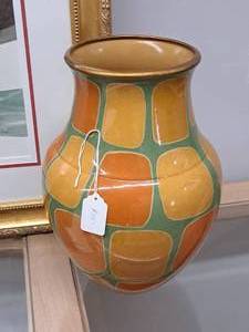 lot 291 image: Table Vase