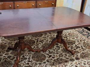 lot 233A image: Wood Dual Pedestal Dining Room Table with Two Leafs