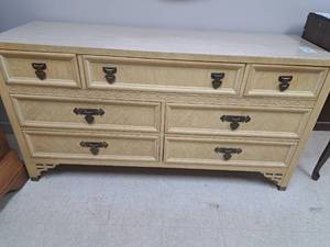 lot 303 image: Vintage Low Boy Dixie Dresser 7-drawer