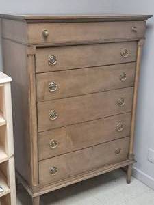 lot 300 image: Thomasville Wood Highboy Dresser 5-drawer