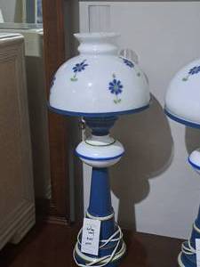 lot 336 image: Vintage 26-12 Table Lamp