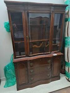 lot 348 image: Vintage Harmony House 3-Glass Door3-Drawer2-Door Cabinet