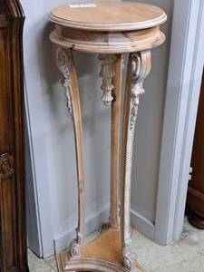 lot 367 image: Display Stand