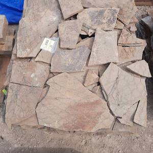 1 Pallet of Irregular Stone, 2 ton, Varied Sizes