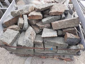 1 Pallet of&nbspGranite Wall Stone,, 2 Tons