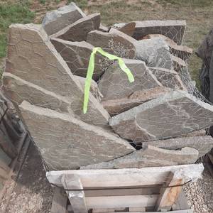 1 Pallet of&nbspFull-Color Bluestone, Irregular sizes, 3,718 LBS