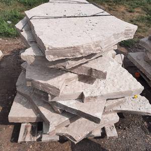 1 Pallet of&nbspLimestone, Irregular Sizes, 3,155 LBS