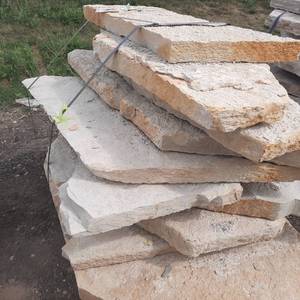 1 Pallet of&nbspLimestone, Irregular Sizes, 3,565 LBS