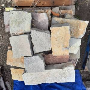 1 Pallet of Limestone Wall Stone - 2 tons