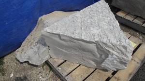 1 Pallet of&nbspLimestone Blocks, 1,110 LBS
