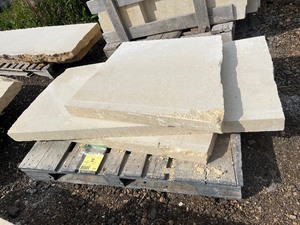 1 Pallet of Limestone Slabs -&nbsp&nbsp20 Sq. Ft