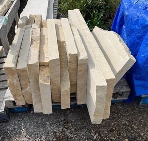 1 Pallet of Limestone Slabs -&nbsp&nbsp20 Sq. Ft