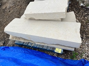 1 Pallet of Limestone Slabs - &nbsp10 Sq. Ft