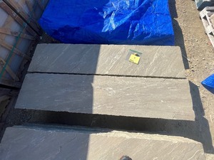 1 Pallet of (4) Sandstone Steps 72 L x 16 W x 6 H