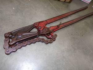 Large Pipe Holding Tool