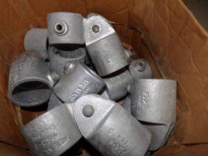2 Pipe Brackets