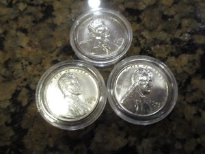 lot 48 image: 1 Full Set of 1943-P, D and S Emergency Issue Steel Pennies