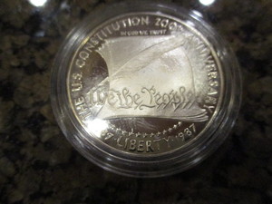 lot 62 image: 1987-S US Constitution 200th Anniversary Commemorative Silver Dollar