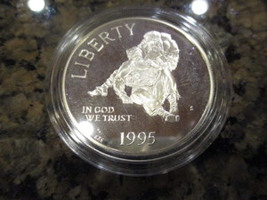 lot 71 image: 1995-S US Civil War Commemorative Silver Dollar