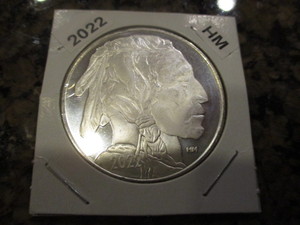lot 79 image: 2022-HM (Highland Mint) 1oz Silver Buffalo Round