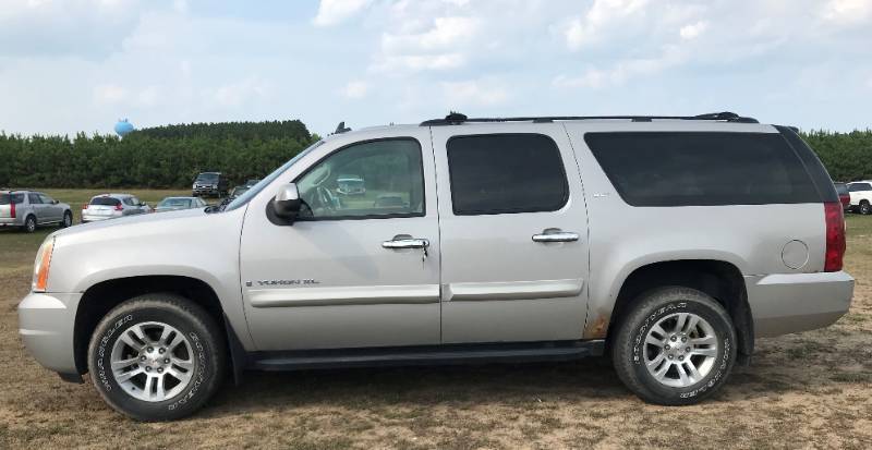 lot 2 image: 2007 GMC Yukon XL 1500 SLT 4x4