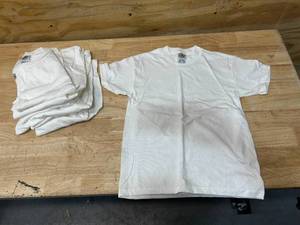 lot 93 image: DELTA PRO WEIGHT Lot of 7- White T-Shirts- Youth Medium
