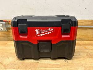 lot 23 image: MILWAUKEE M18 18-Volt 2 Gal. Lithium-Ion Cordless WetDry Vacuum (Vacuum-Only)