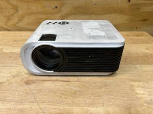 lot 96 image: RoHS H89S LED Projector