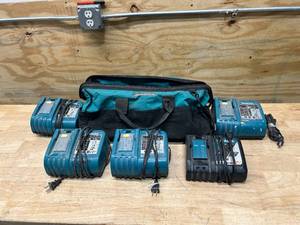 lot 97 image: MAKITA Lot of 18v Chargers with Bag