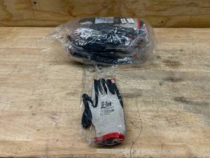 lot 103 image: G-TEK Lot of 12 Pairs of- Nanotech FiberBlended Shell with Black Neofoam Coated Palm Gloves- Small