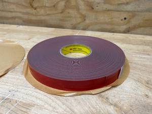 lot 48 image: 3M Roll of 1 VHB (very high bond) Tape