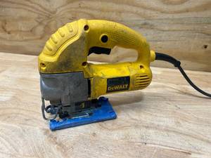 lot 78 image: DEWALT DW317 Jigsaw