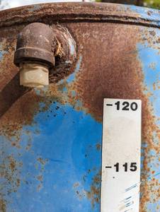 lot 2 image: 120 Gallon steel fuel tank - Steel construction with stand