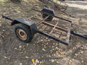 lot 22 image: Small Utility Trailer with permanent  Registration