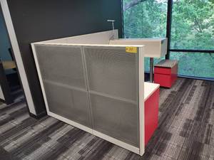 (1) Steelcase Cubicle, Includes Ass...