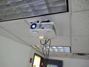 NEC NP905 Projector, No Remote, Wil...