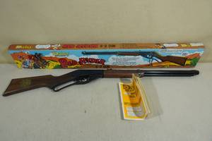 lot 12 image: Daisy 50th Anniversary Red Ryder BB Gun