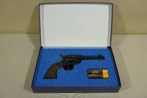 lot 19 image: Daisy Peacemaker BB Six Gun