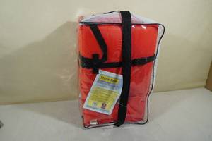 lot 67 image: 4 Adult Life Vests
