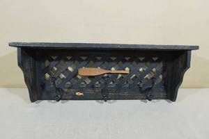 lot 71 image: Fishing Theme Coat Rack Shelf