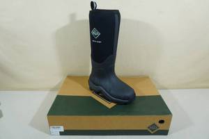 lot 76 image: Muck Boot Arctic Sport Boots -Mens 5Womens 6